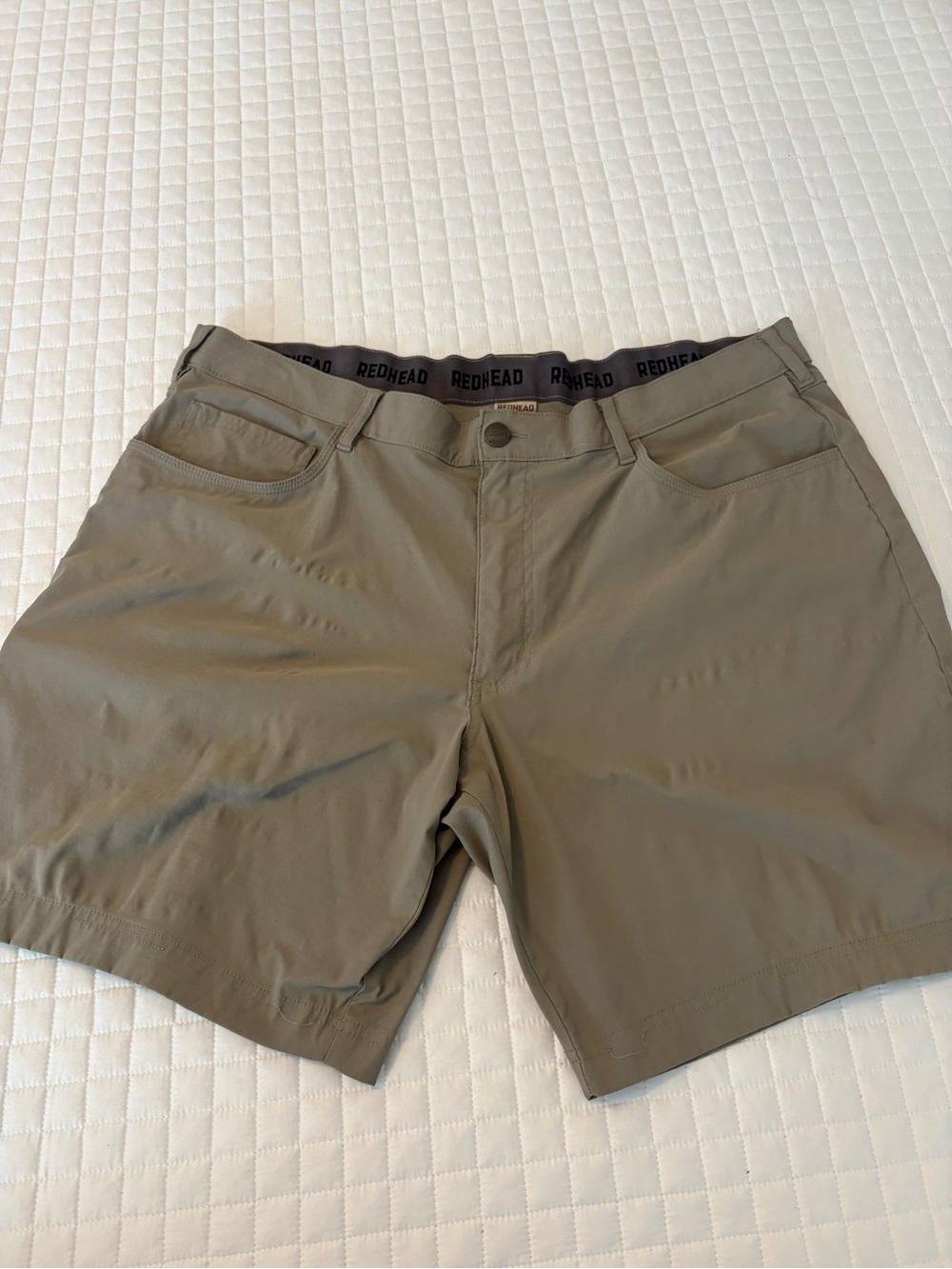 RedHead Men's Tan Hybrid Stretch Shorts